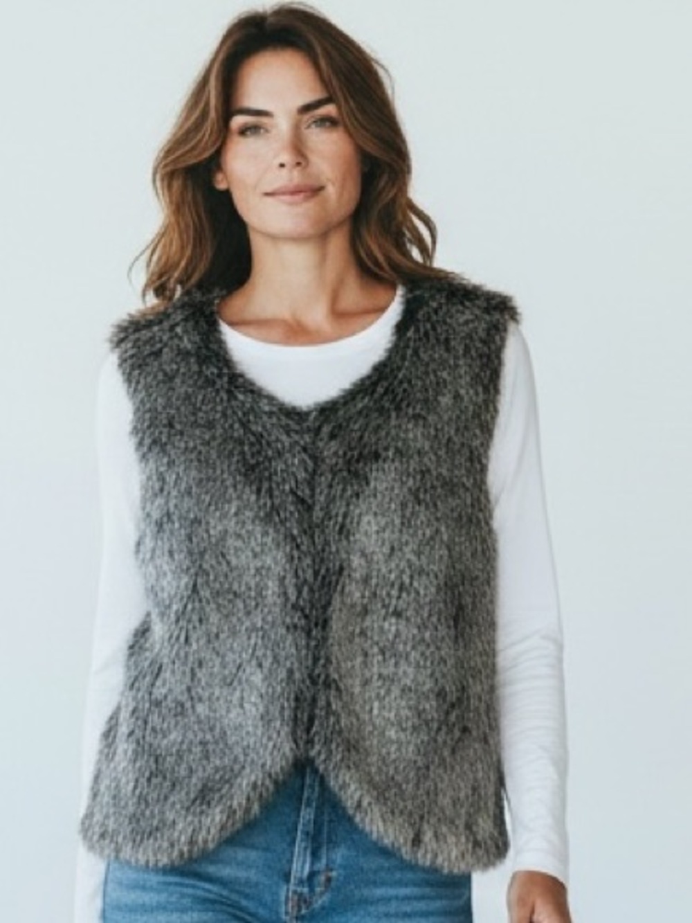NEW DIRECTIONS Shaggy faux fur sweater vest Womens Mob Wife aesthetics Sz L